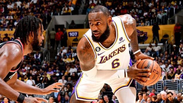 c7娱乐入口-【观察】NBA历史投射最烂球队 湖人的阵容有多畸形？